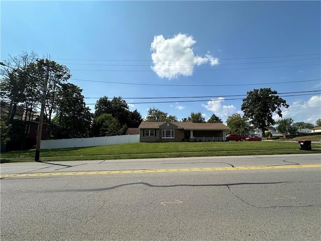 view of front of property