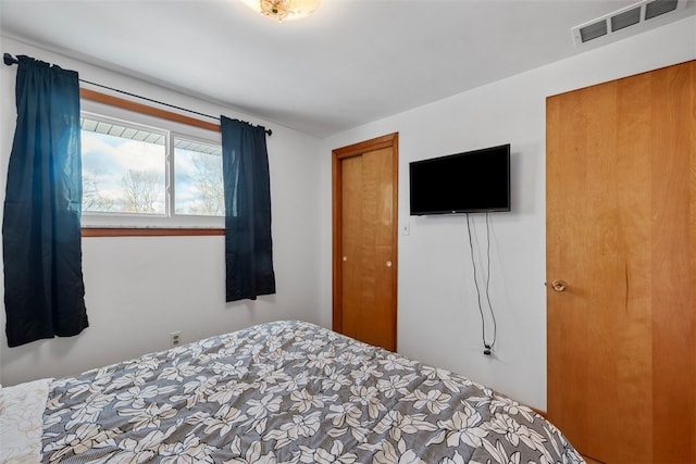 bedroom with a closet