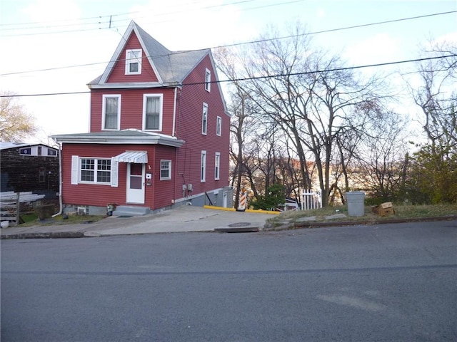 view of home's exterior