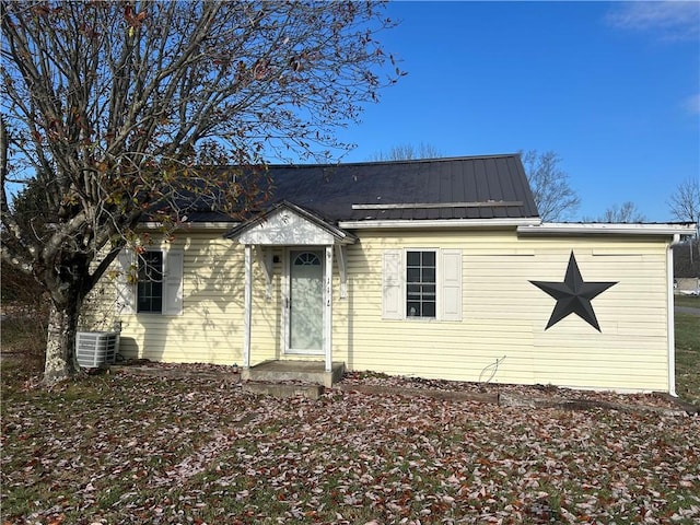 view of front of house featuring central air condition unit