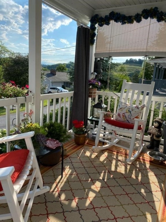 balcony with a porch