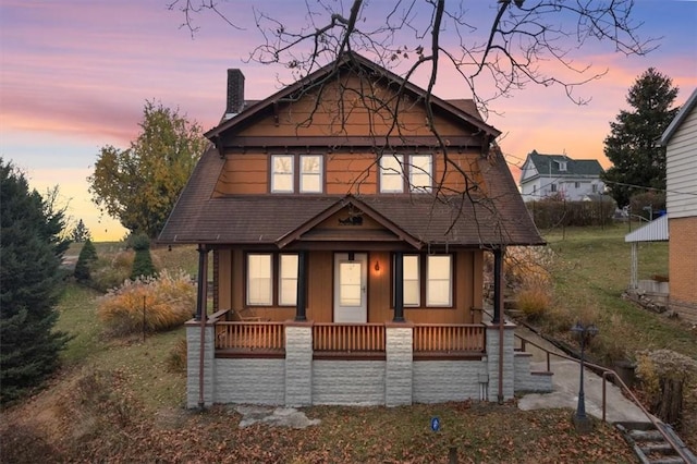 view of front of property featuring a porch