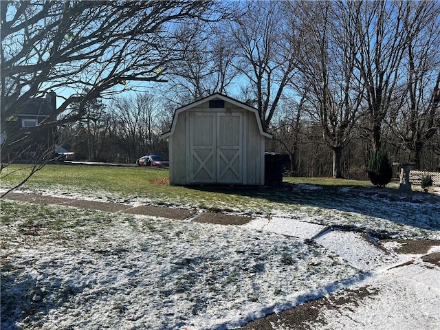 view of outbuilding