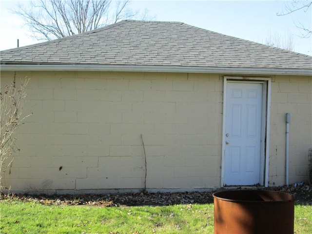 view of outbuilding