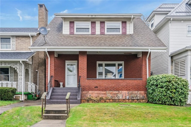 view of front of house with a front yard