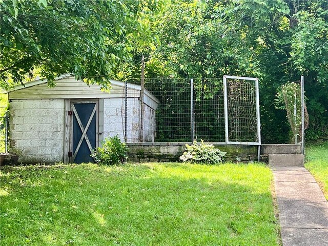 133 Madison Ave, Masontown, PA 15461 - photo 18