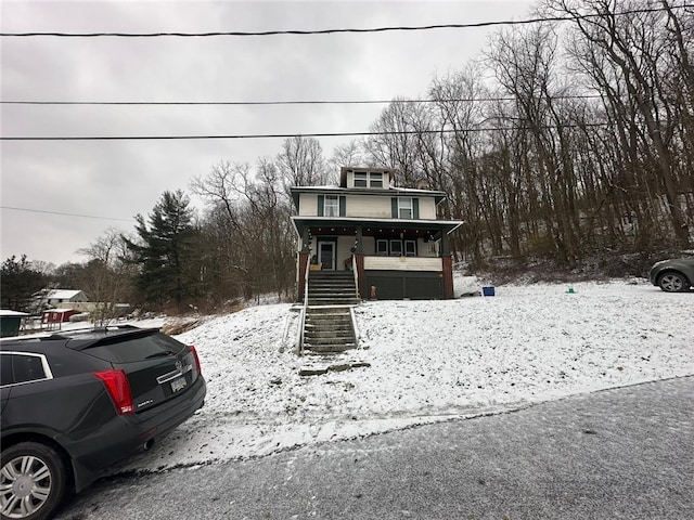 view of front facade featuring a porch