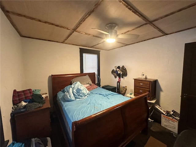 bedroom featuring ceiling fan