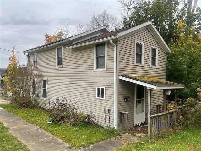 23 Elm St, Tidioute, PA 16351 - view of side of property