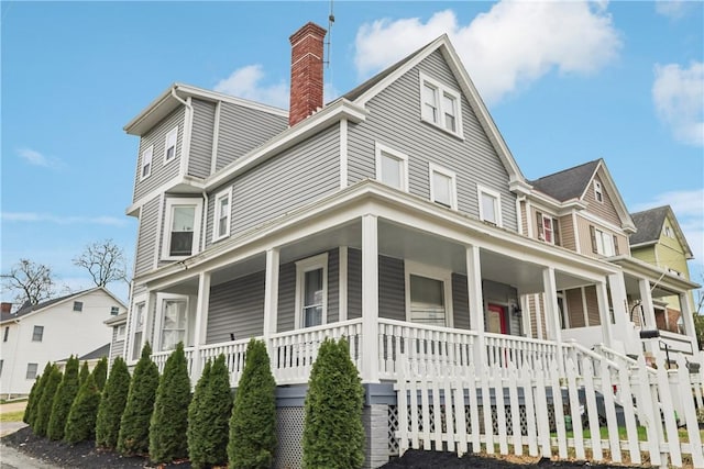 view of front of property with covered porch