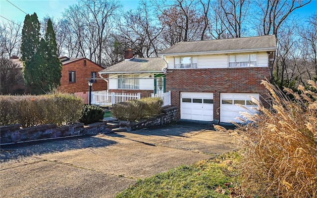 view of front of house featuring a garage