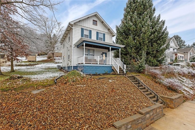 view of front of property with covered porch