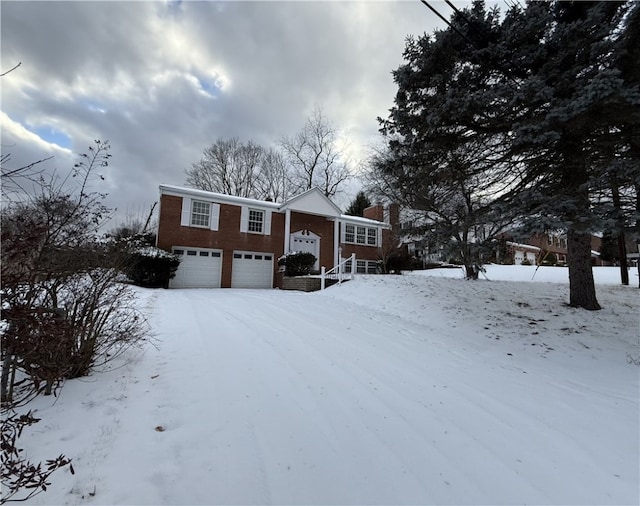 view of front of house featuring a garage