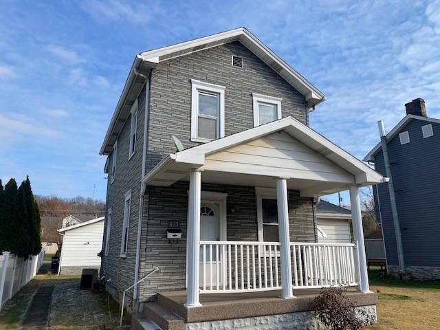 view of front facade with a porch