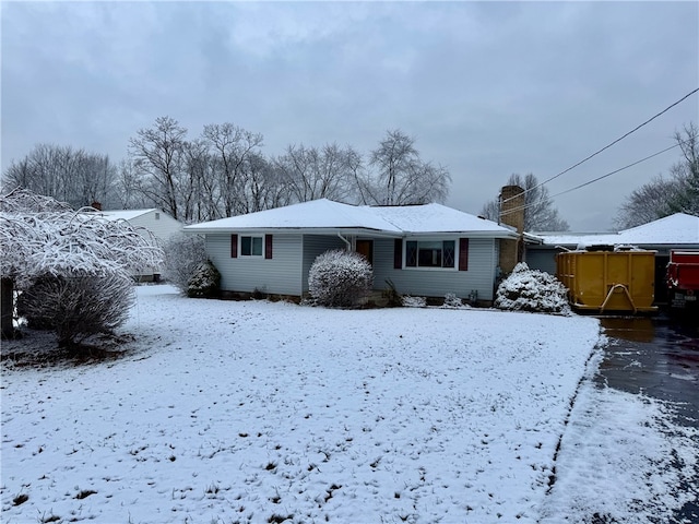 view of front of property