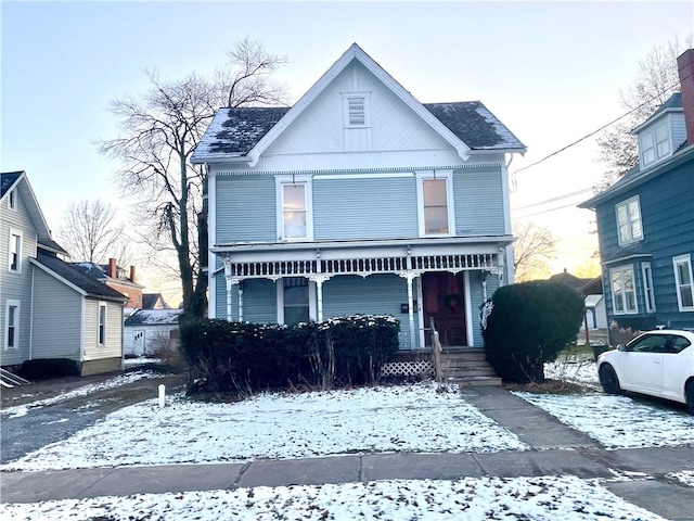 view of front facade with covered porch