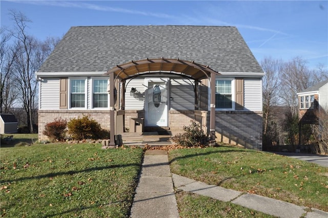 view of front of home with a front lawn