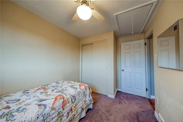 bedroom featuring carpet flooring, ceiling fan, and a closet