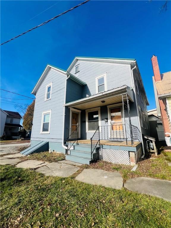 view of front of house featuring covered porch