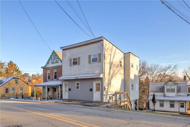 view of front of house