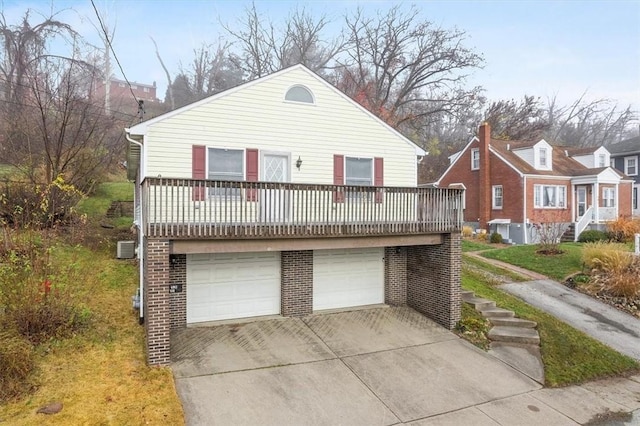 view of front of house featuring a garage