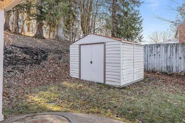 view of outbuilding