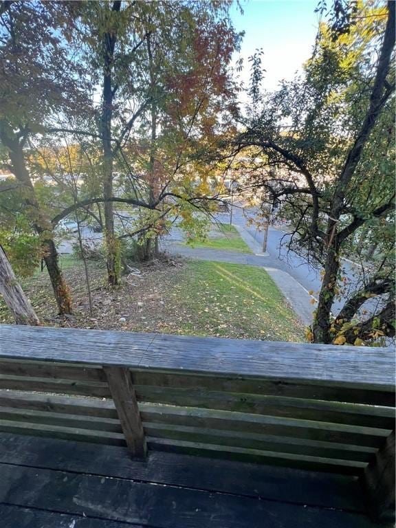 531 W End Ave, Coraopolis, PA 15108 - view of yard