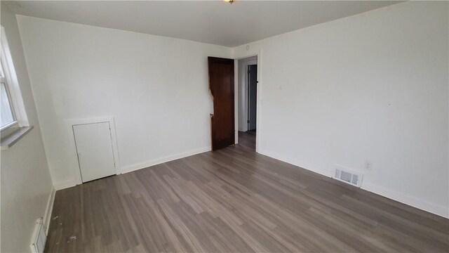 1802 Alcoa Dr, Arnold, PA 15068 - empty room featuring wood finished floors and baseboards