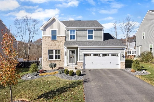 view of front facade featuring a front yard