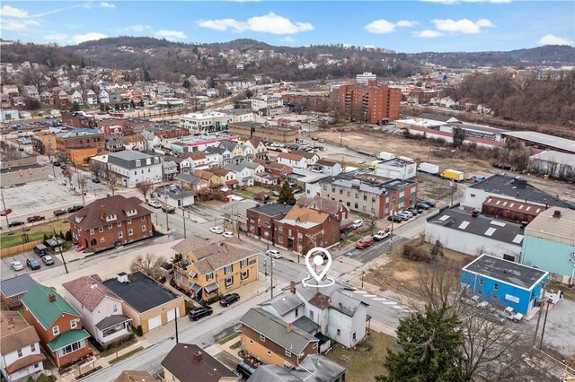 bird's eye view with a mountain view