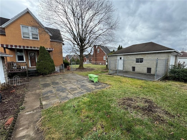 view of yard with a patio