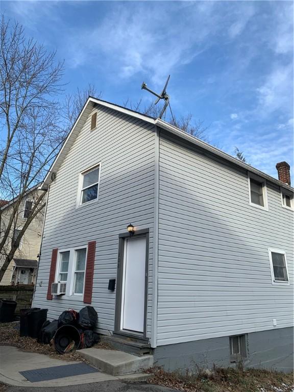 208 Spang Ave, City Of But Se, PA 16001 - photo 9