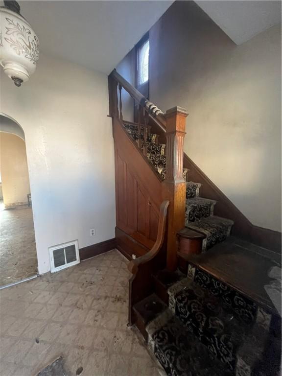 406 Bartram Ave, New Castle, PA 16101 - photo 6