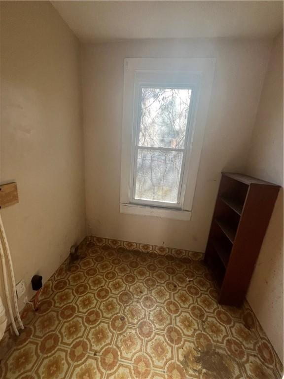 406 Bartram Ave, New Castle, PA 16101 - photo 11