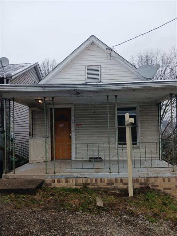 bungalow-style house with central AC