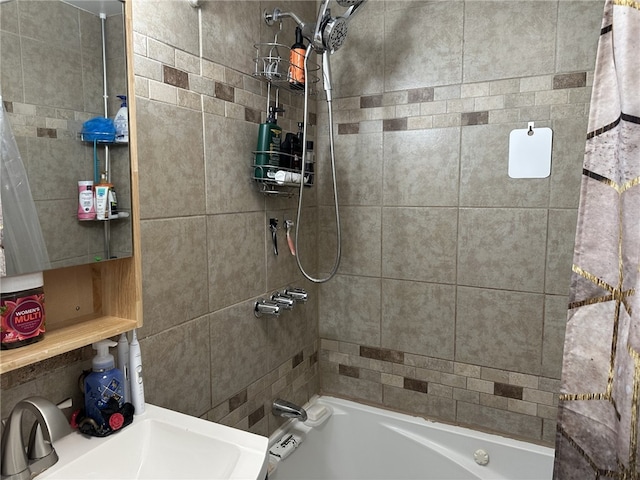 bathroom with sink and shower / bath combo