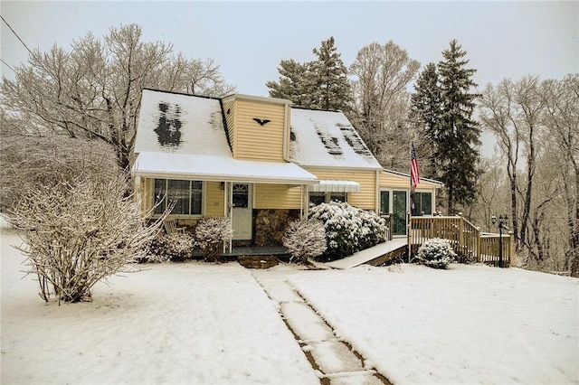 view of front of property