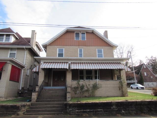 view of front of home with covered porch