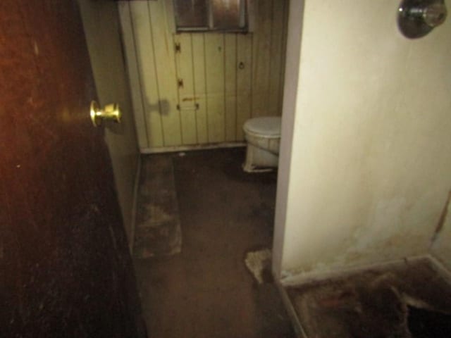 bathroom featuring toilet