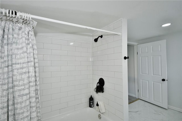 bathroom featuring shower / bath combo