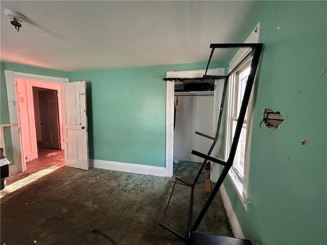 unfurnished bedroom featuring a closet