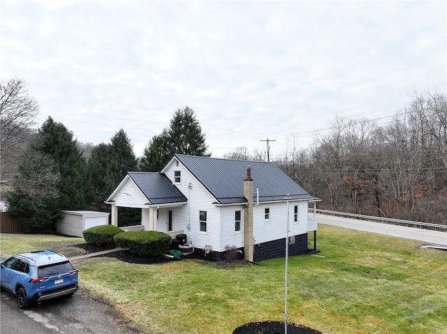 view of front of house with a front yard