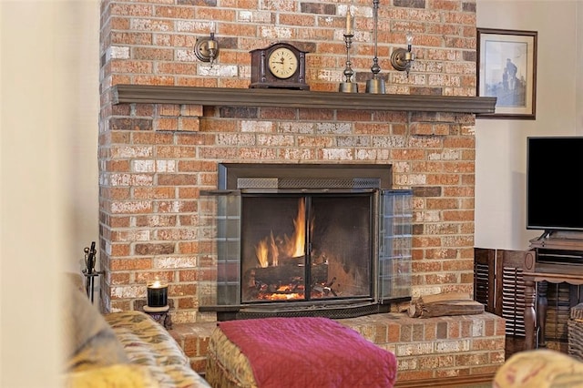 room details featuring a fireplace