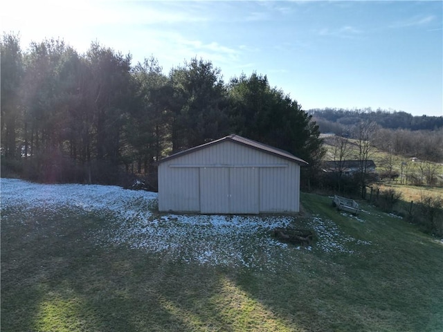 view of outbuilding