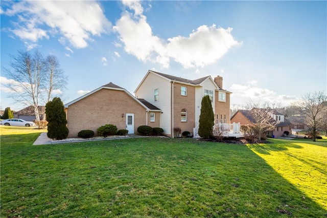 view of front property featuring a front yard