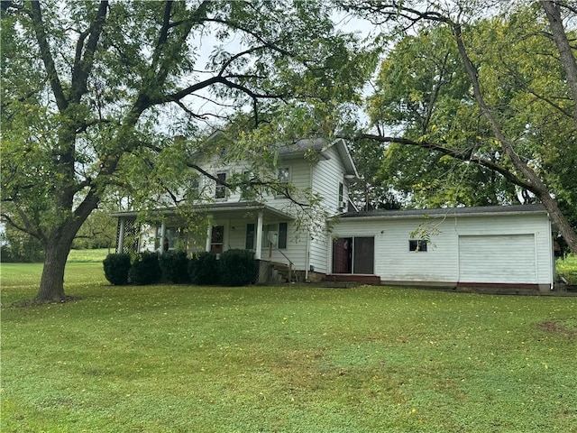 exterior space featuring a yard