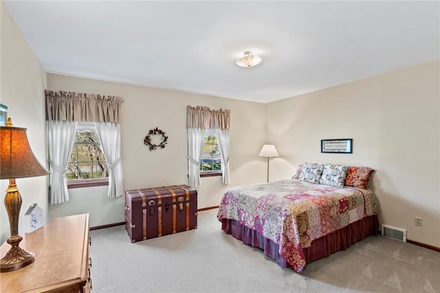 bedroom featuring carpet floors