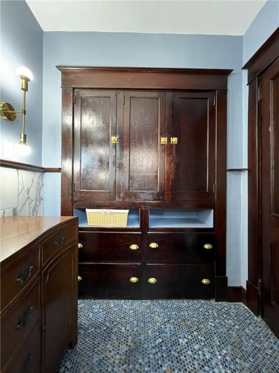view of interior details