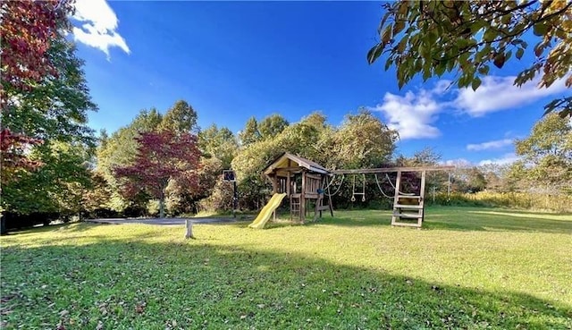 view of yard featuring a playground