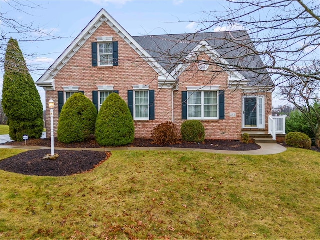 view of front of house featuring a front yard